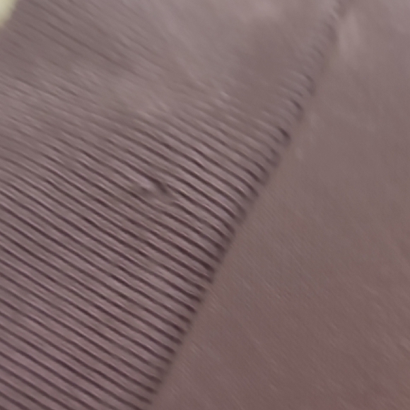 Casual Corner Lavender V-Neck Long Sleeve Tee Size Small Petite - Picture 3 of 4